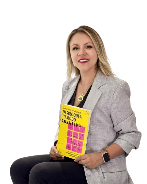 Blanca Mery Sánchez con su libro Desbloquea tu modo creativo